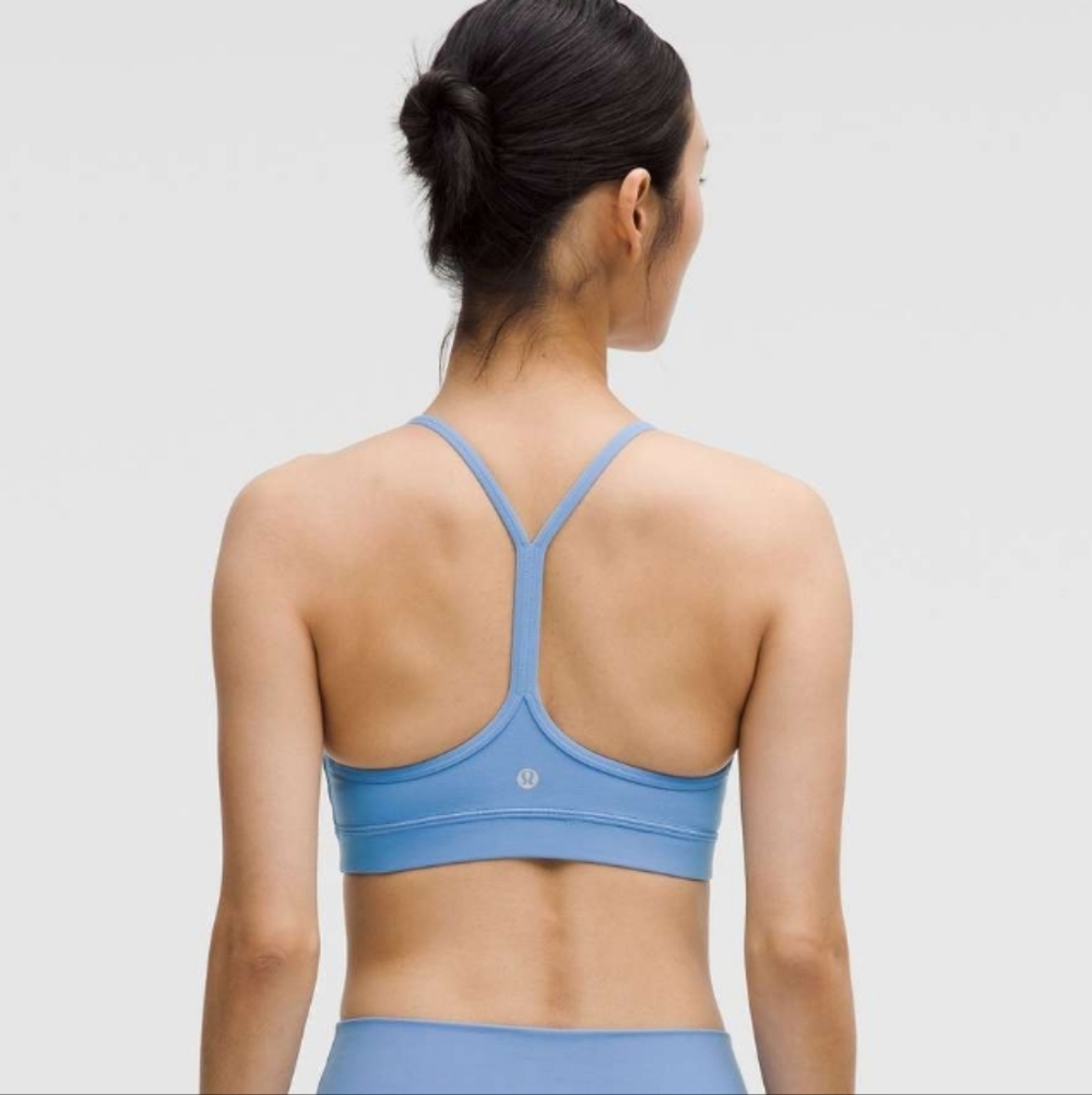 Lululemon Flow Y Bra Nulu Light Support, A–C Cups - Pool Party Size 8 - Picture 4 of 11